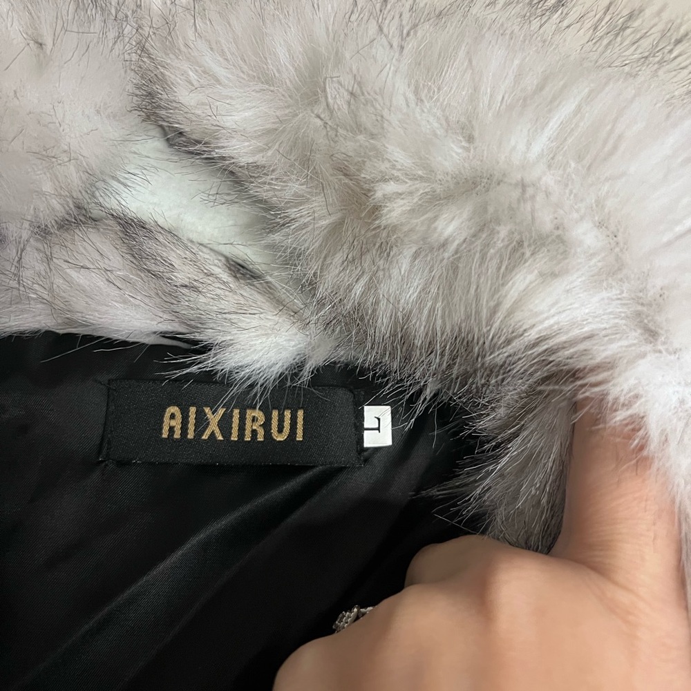 Fashion/costume fur coat - Picture 5 of 6